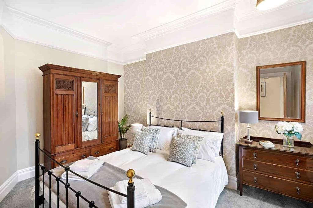 The Stanley Suite 1 Bedroom Apt Dog Friendly Patio Харрогейт Экстерьер фото